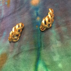 Vintage Avon clip earrings